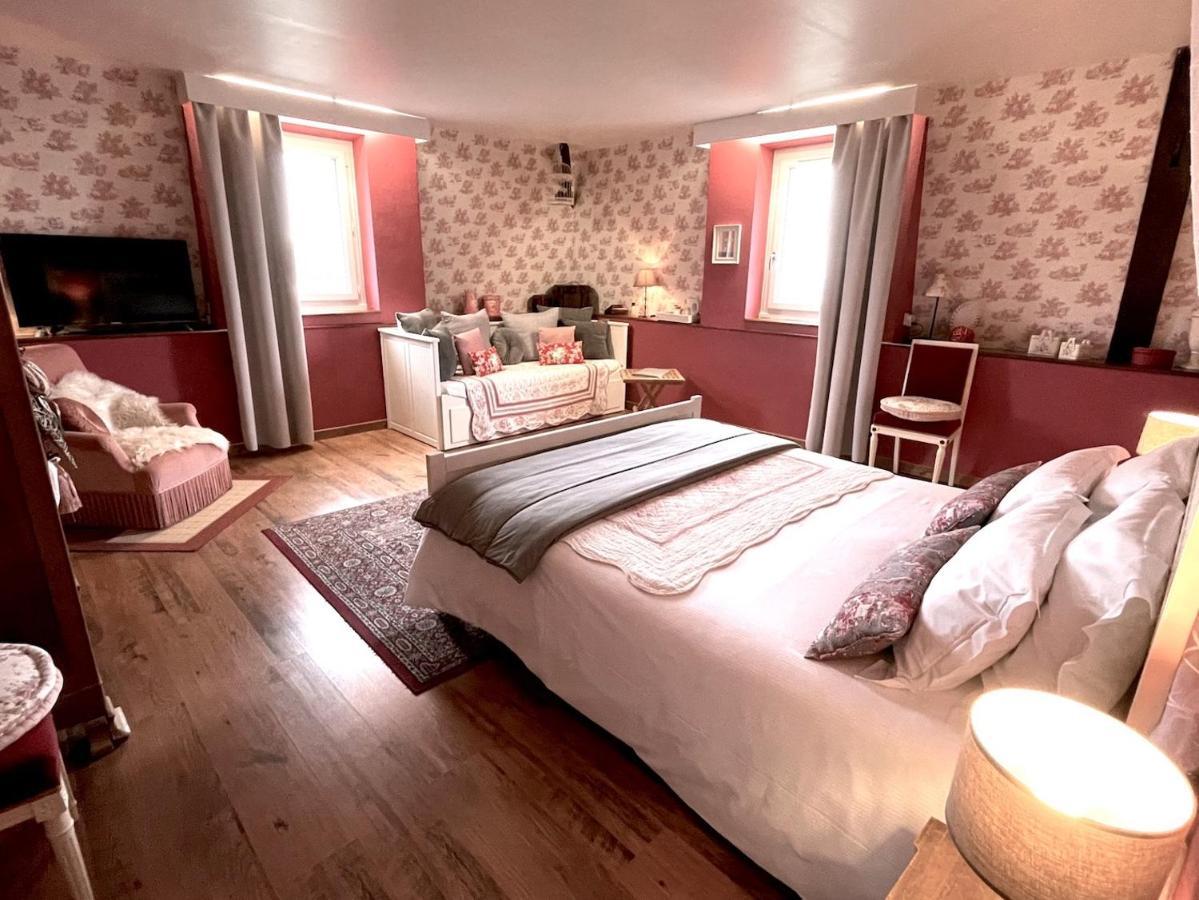 بوزاوغيس Maison D'Hotes Et Gites La Chouannerie A Cote Du Parc Du Puy Dufou المظهر الخارجي الصورة