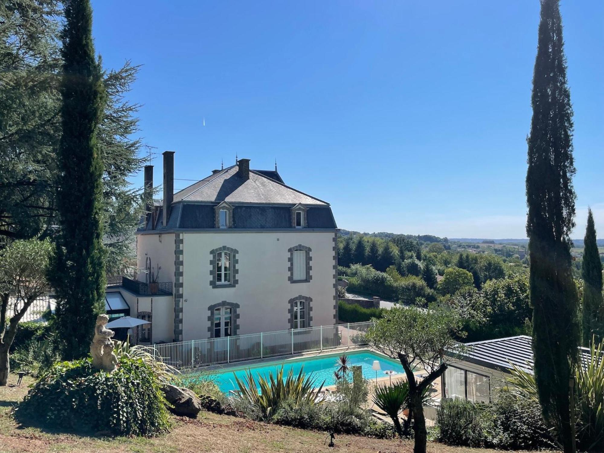 بوزاوغيس Maison D'Hotes Et Gites La Chouannerie A Cote Du Parc Du Puy Dufou المظهر الخارجي الصورة